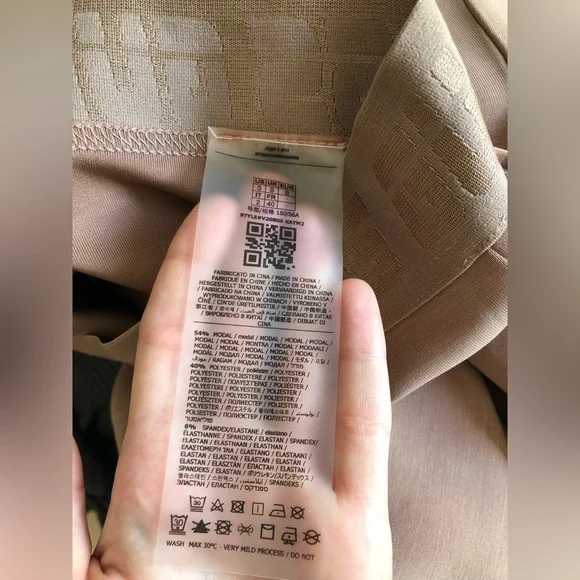 Guess Flare- Leg pant (S) - Picture 10 of 16